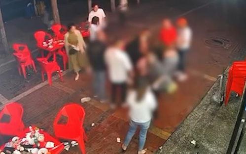 唐山烧烤男子爆料视频  第1张